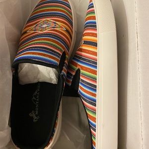 New Serape Montana West Mule Sz 6